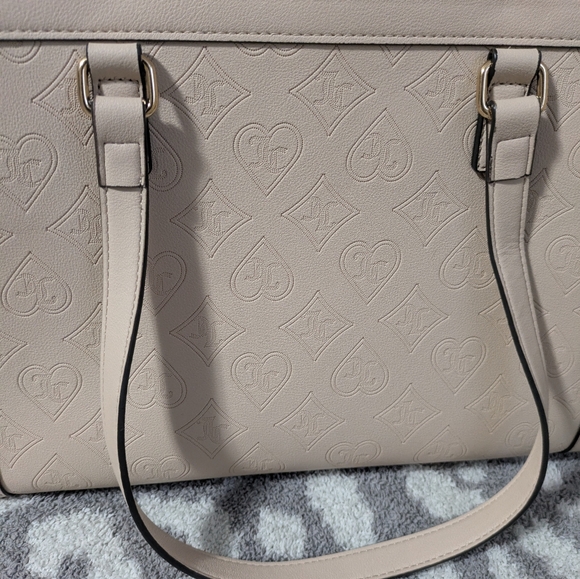 2/90$ Juicy Couture Beige Purse - Picture 3 of 6